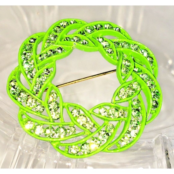 Christmas Wreath Pin Vtg Lime Green Enamel Front/Back Light Lime Green Crystals! - Picture 4 of 7